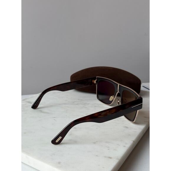 NEW Tom Ford FT1073 Edwin Sunglasses in Havana Brown Square main image 5